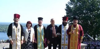 Священики УАПЦ відвідали могилу Тараса Шевченка