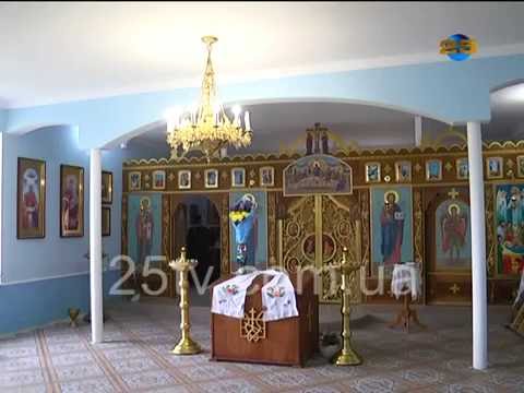 У храмі Успіння Пресвятої Богородиці с. Соколове оновилася та замироточила ікона Христа Вседержителя