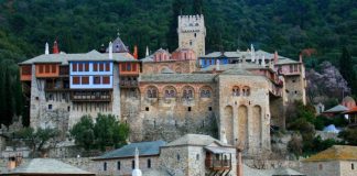 На Афоні говорять про чудо зцілення німого підлітка