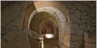 В одній з ізраїльських печер випадково знайшли релігійні зображення доби Ісуса Христа