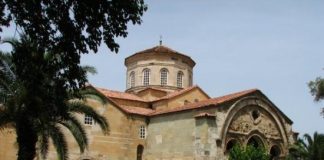 У переобладнаному в мечеть храмі IV ст. від очей мусульман сховають давні православні фрески