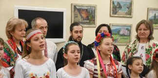 Коляда в обласній бібліотеці для юнацтва імені Олеся Гончара