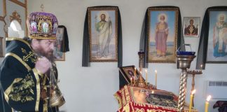 Архієпископ Афанасій відслужив Вечірню з чином винесення Плащаниці