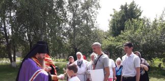 Архієпископ Афанасій освятив місце під будівництво надбрамної дзвіниці у Пирятині