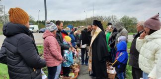 Архієпископ Афанасій освятив паски В Решетилівці