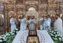 Архієрейське Богослужіння в день перенесення мощів Миколая Чудотворця