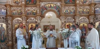 Архієрейське Богослужіння в день перенесення мощів Миколая Чудотворця