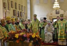 Архієпископ Афанасій служив спільно з Предстоятелем у Полтаві