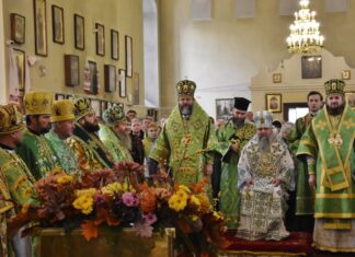 Архієпископ Афанасій служив спільно з Предстоятелем у Полтаві